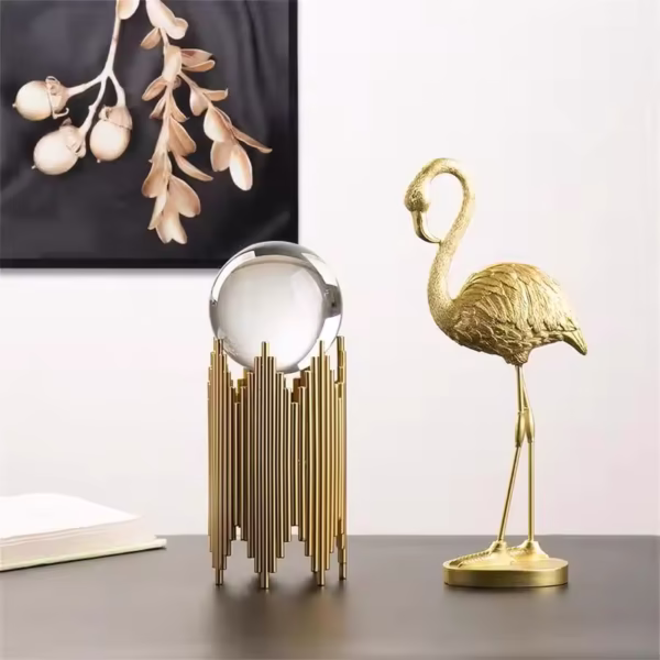 Figurine de flamant doré de luxe